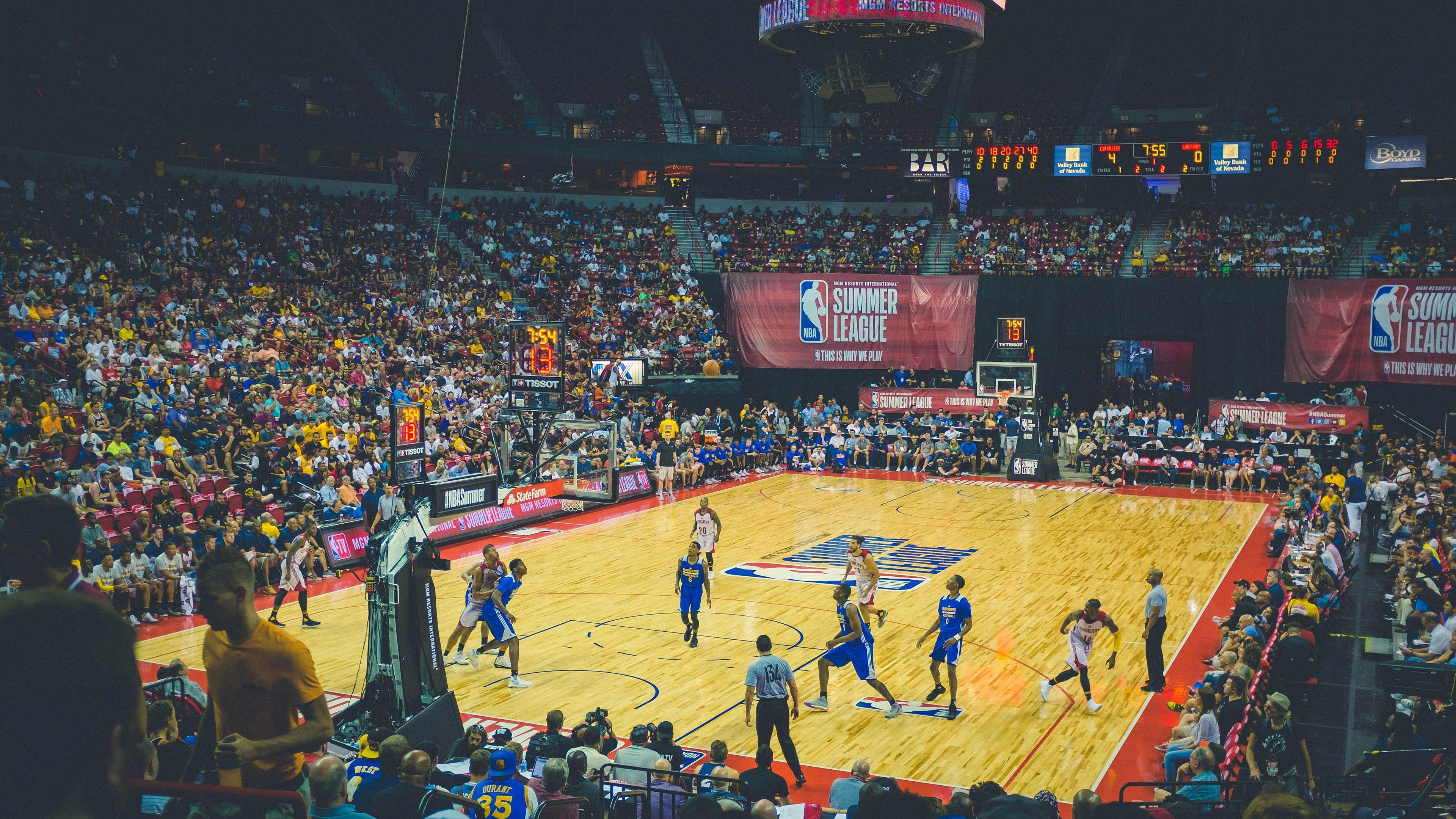 北京市击剑协会副秘书长王钰,让孩子享受重回剑道的快乐