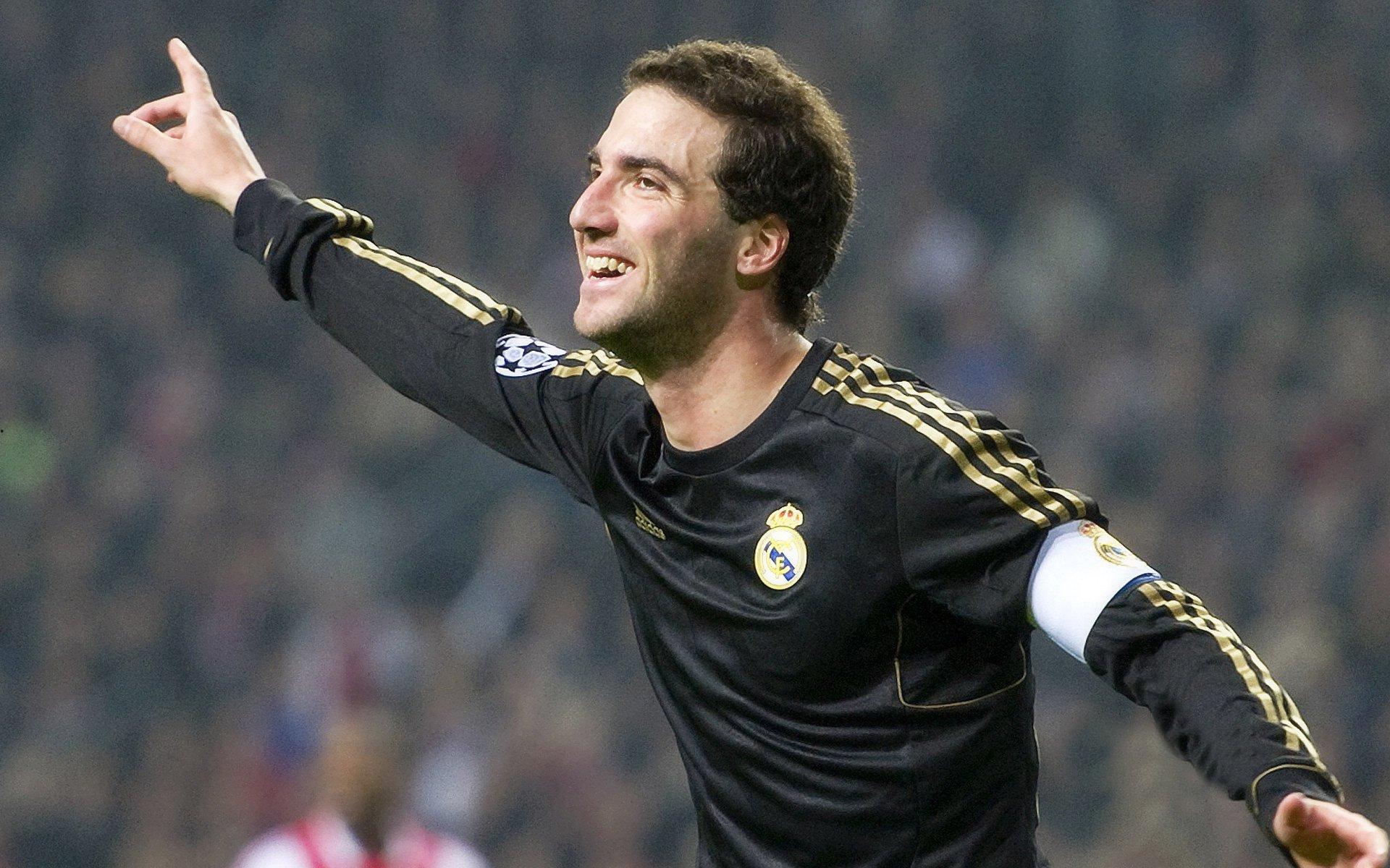 热身赛国足憾平马来西亚,林良铭破门难掩李帅重伤阴霾